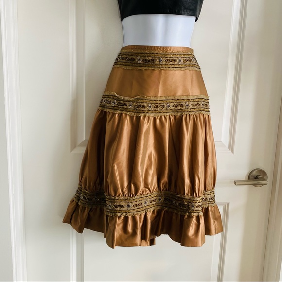 Beautiful Bronze Beaded Satin Tiered Skirt Size 4 - Picture 3 of 13